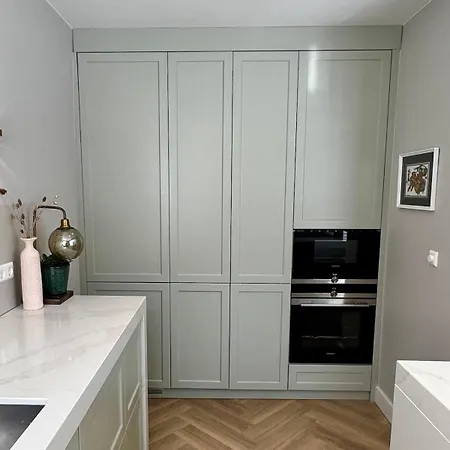 Luxurious, Spacious Апартаменты