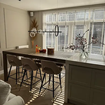 Апартаменты Luxurious, Spacious *